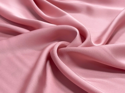 Vải Satin Giá Sỉ Tận Gốc: Cập Nhật Bảng Giá & Địa Chỉ Mua Uy Tín